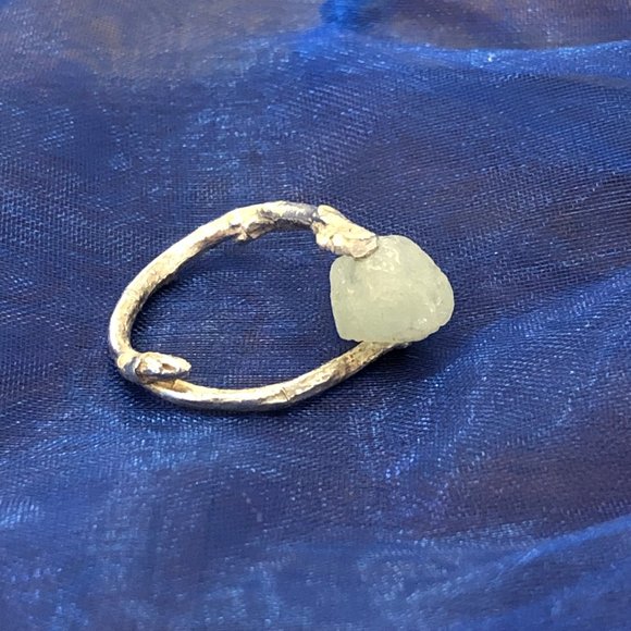 Handmade Sterling Silver and Aquamarine Ring - Picture 3 of 7